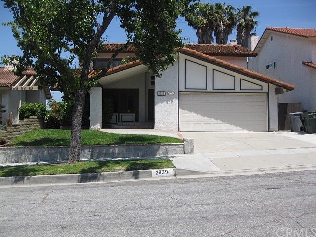 1st image of 2939 Oakwood Ln