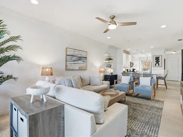 9374 Pocida Ct Unit 101, Naples, FL 34119