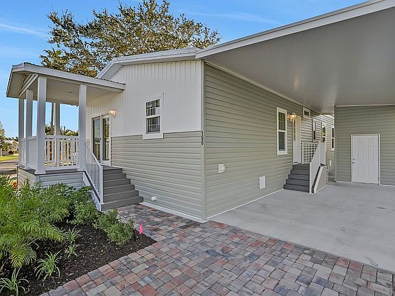 3rd image of 150 Joan Ln #150