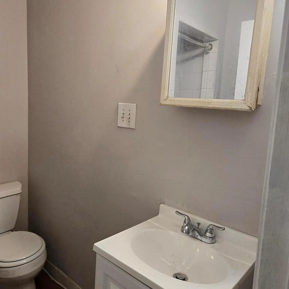 1 bed, 1.0 bath, 2252 sqft, $1,000 — Photo 4