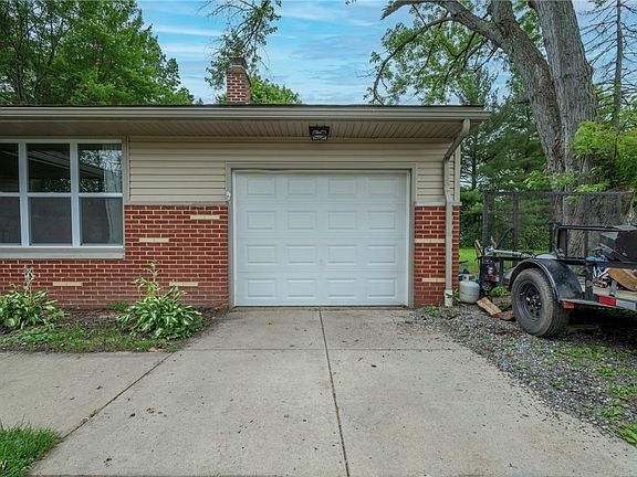 4th image of 40 Woodleigh Ct
