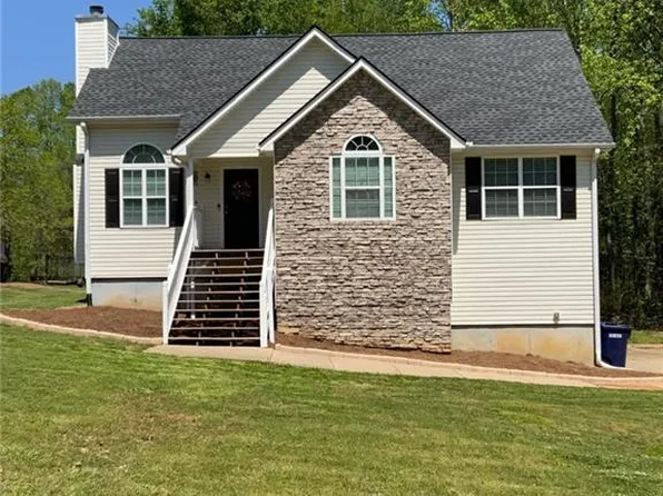 305 Pleasant Forest Dr, Temple, GA 30179