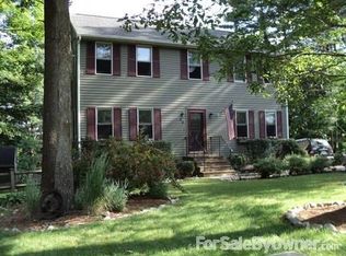 32 Davis St, Walpole, MA 02081