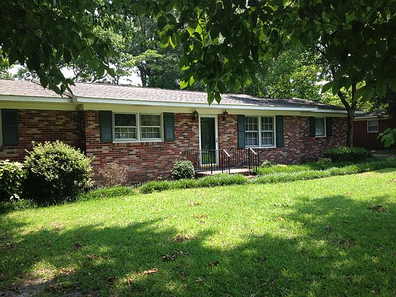 Front yard - plenty of shade