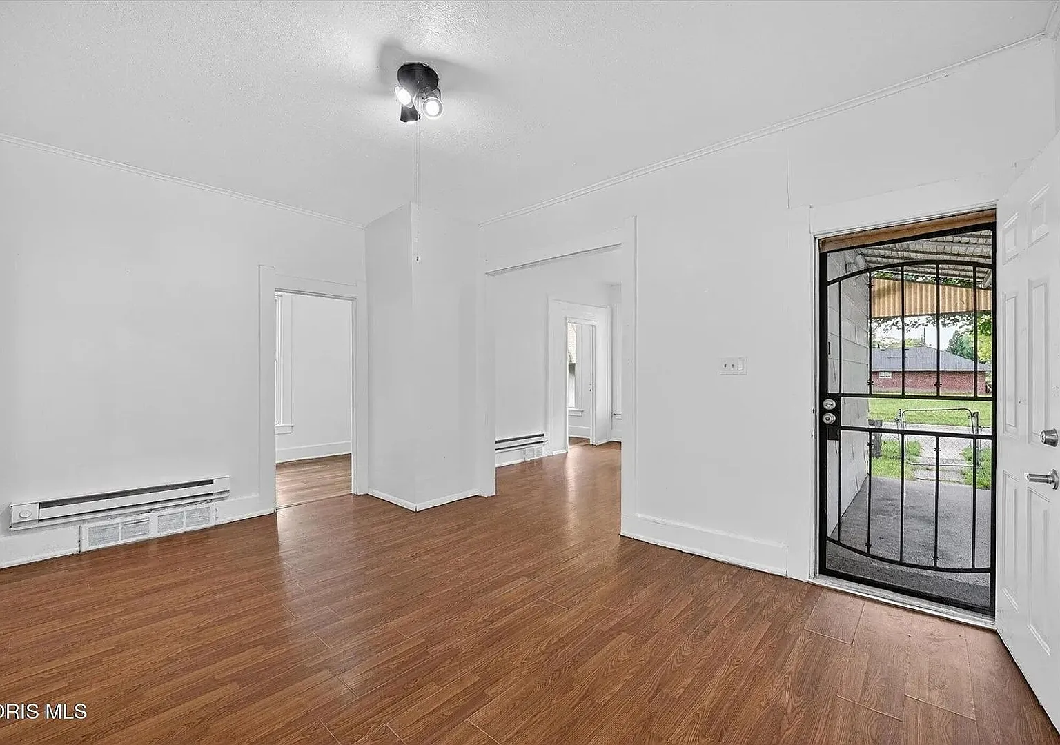 Spacious Toledo Home with Large Yard — Photo 4