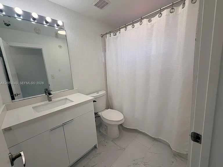 2054 NE 167th St #3-122 — Photo 24