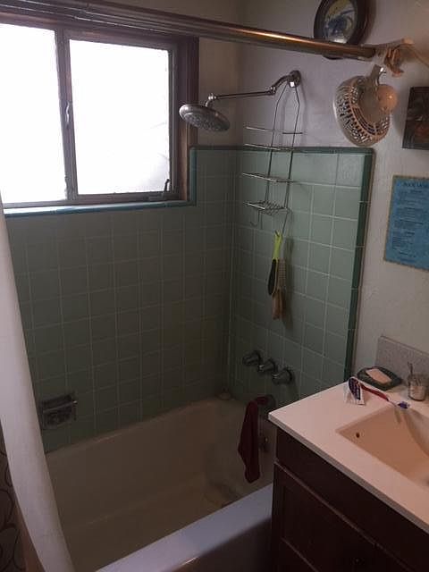 2nd image of 1428 Yale St APT A