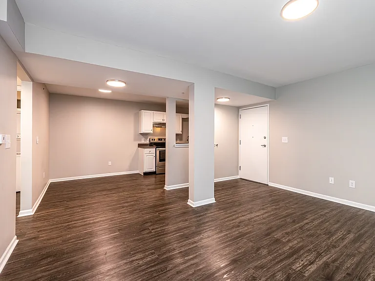 Maple Hills Apartments — Photo 6
