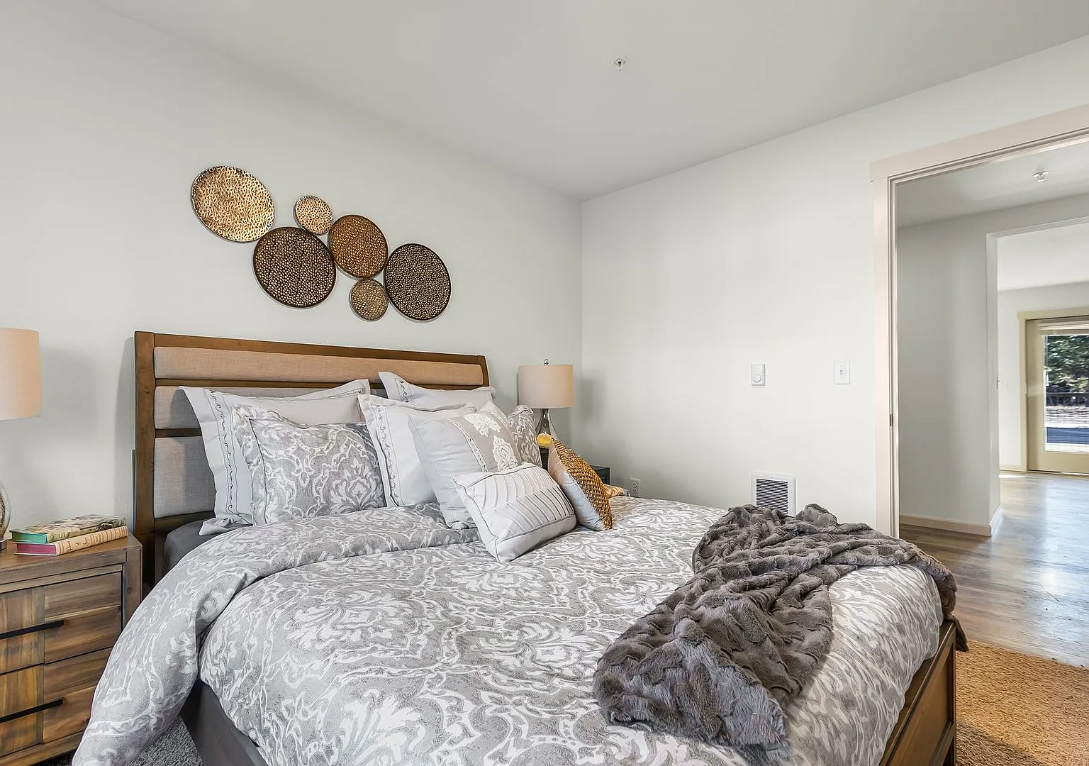 Oxbow Flats 2 bedroom Apartment! — Photo 4