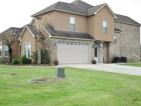 3rd image of 2753 Bellevue Lakes St