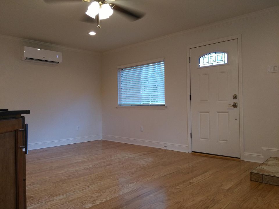 2nd image of 1414 Audubon St #B