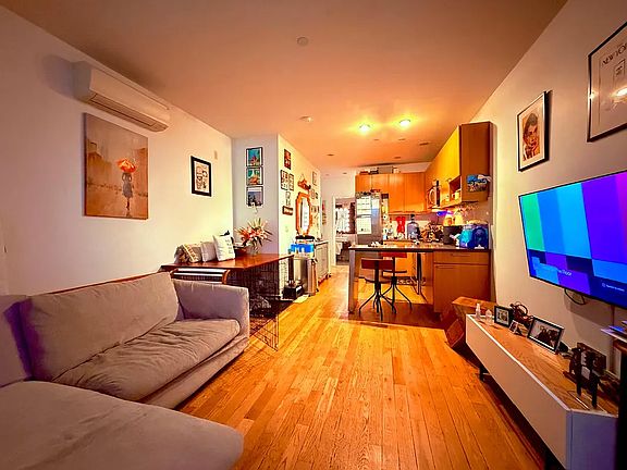 3rd image of 330 E 119th St #103B