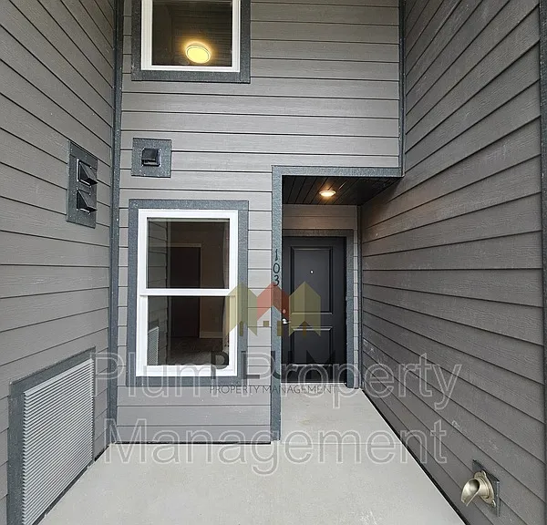 425 Michigan Ave #106 — Photo 2