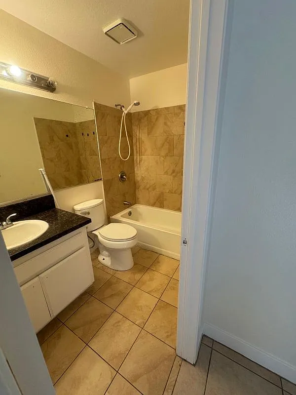 2 bed, 2.0 bath, 940 sqft, $2,195 — Photo 4
