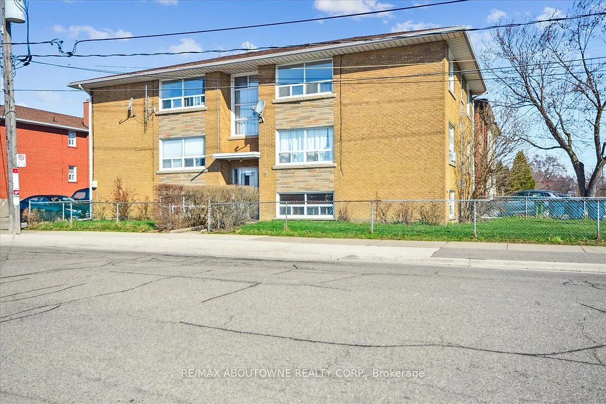 2 bed, $2,350 — Photo 2