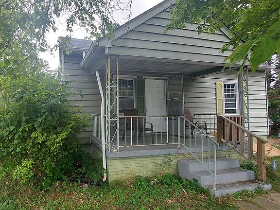 4th image of 2408 Yanceyville St