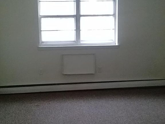 3rd image of 732 Saint Vincent St Fl 2nd