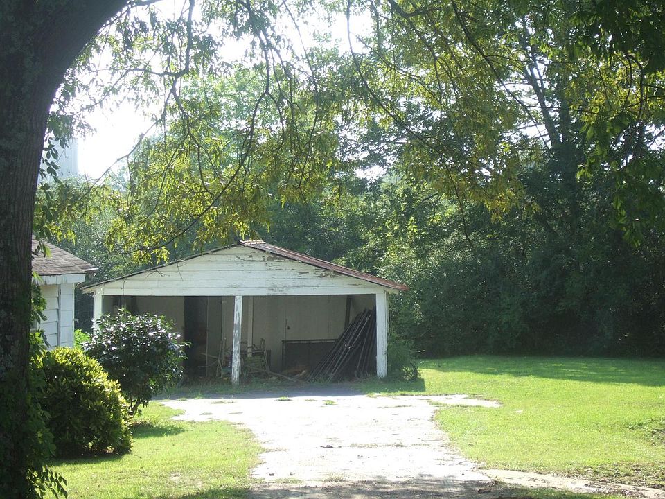 2nd image of 2700 Whitehouse Rd