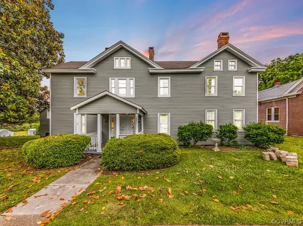 277 Steamboat Rd, Irvington, VA 22480