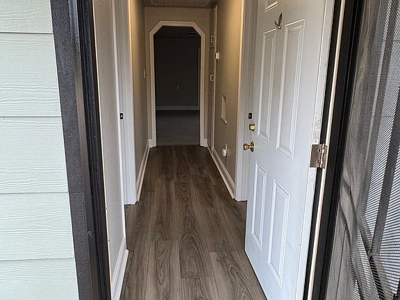 3rd image of 8797 Skyway