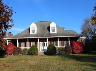 35 High St, Dunstable, MA 01827