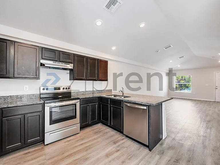 12009 Henley Ave #12009 — Photo 10