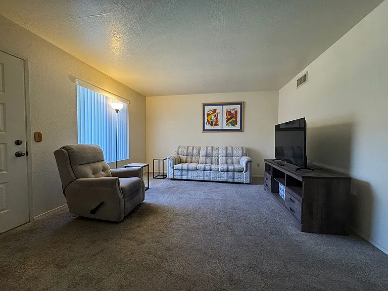 454 Riverfront Dr #204 — Photo 4
