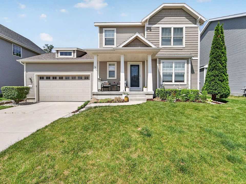 1st image of 428 Sugar Maple Ln