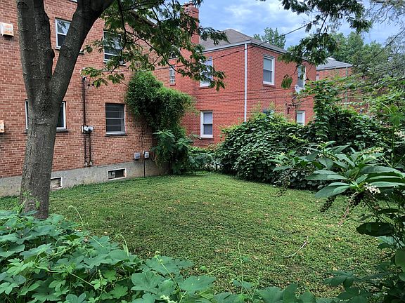 3rd image of 7026 Dartmouth Ave #A