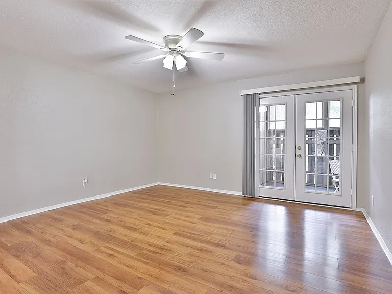 5005 Georgi Ln #18 — Photo 12