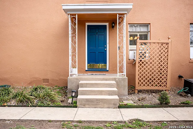 2 bed, 1.0 bath, 1000 sqft, $1,950 — Photo 3