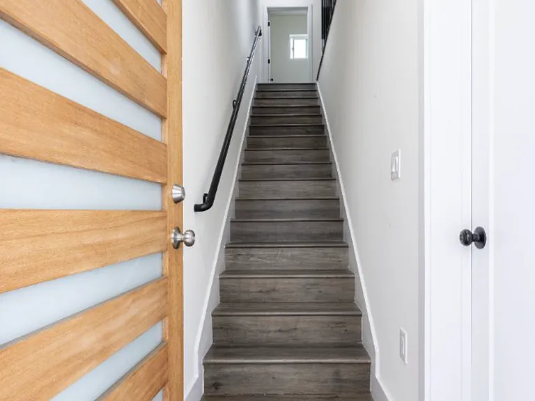 2233 S Longwood Ave #2 — Photo 11