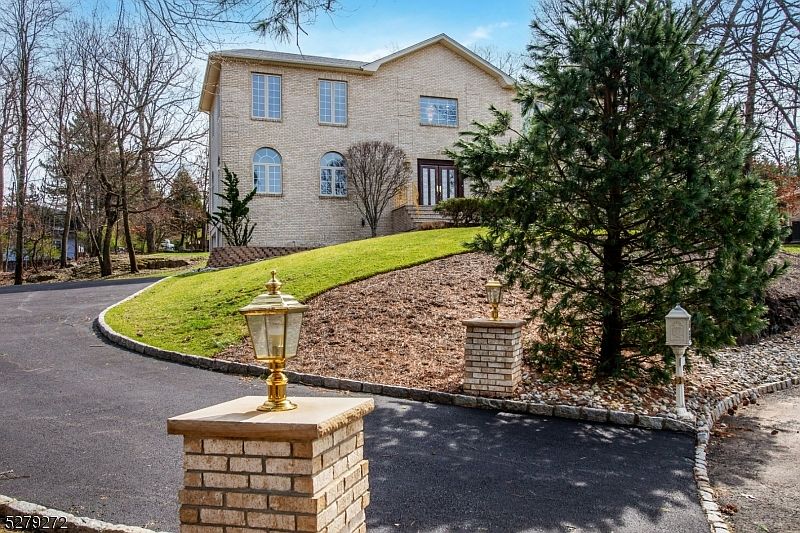 74 Forest Hills Way, Cedar Grove, NJ 07009 Zillow