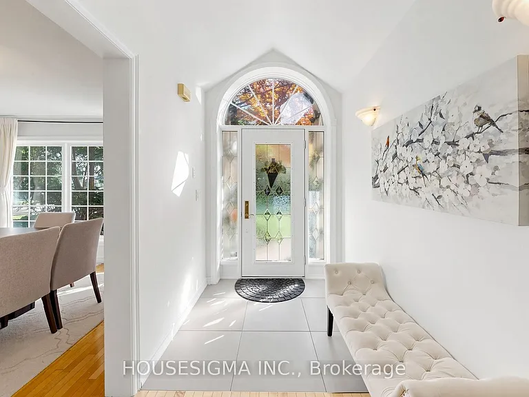 69 Holyrood Ave — Photo 18