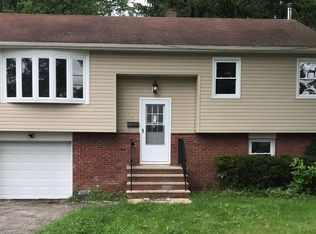 4 Jefferson Ave, Lake Hiawatha, NJ 07034