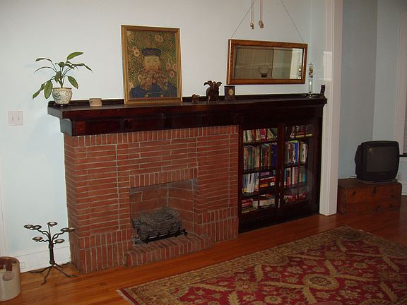 2nd image of 1451 W Balmoral Ave APT 1S