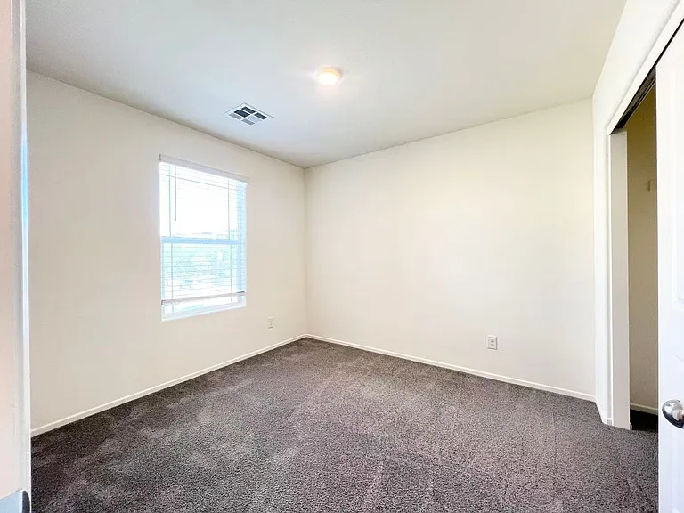 1923 Stanza Vista St — Photo 20