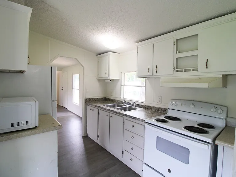 65 Cameron Cir — Photo 8
