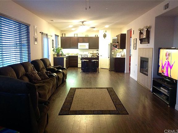3rd image of 634 Wildrose Cir