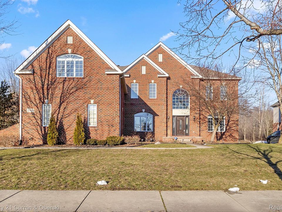1st image of 25710 Shoreline Dr