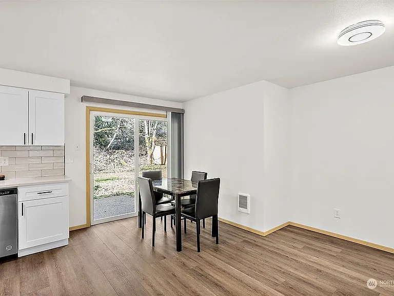 5219 Rumac St SE #B — Photo 7