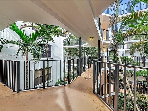 3rd image of 3440 NE 192nd St #3P-A