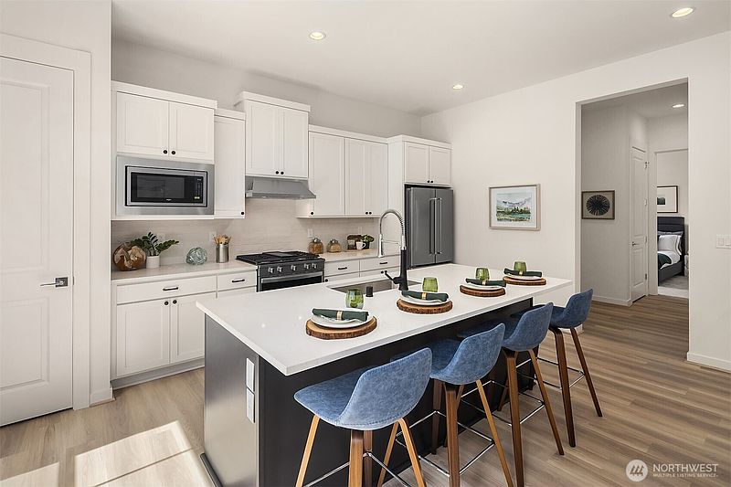 4th image of 33557 Douglas Avenue SE #09