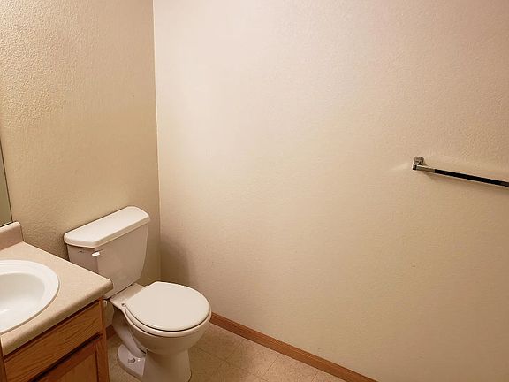 4th image of 1120 City Park Ave #1-D106-1