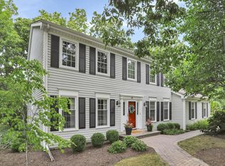 216 Alpine Dr, Lake Zurich, IL