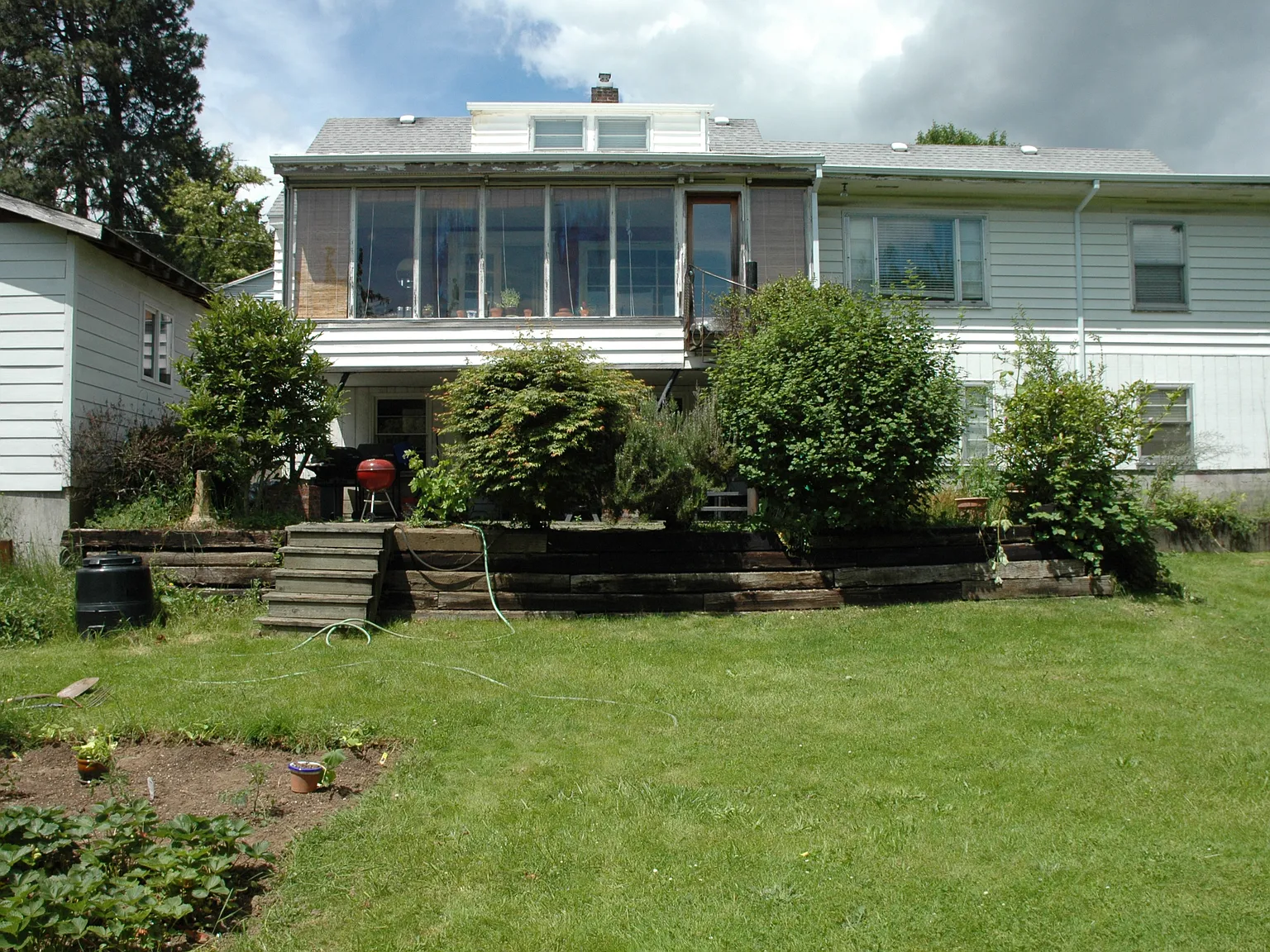 4 bed, 2311 sqft, $750 — Photo 1