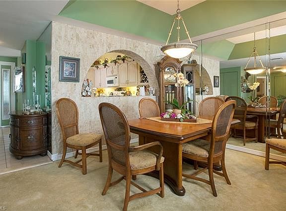 4th image of 233 La Peninsula Blvd #233