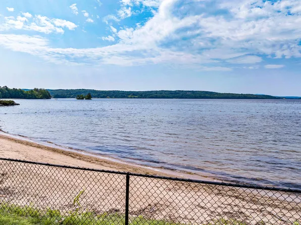 19 Magnolia Lane, Laconia, NH 03246