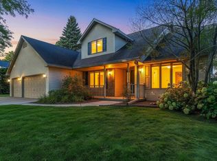 1610 King Of Arms Dr, Green Bay, WI 54313