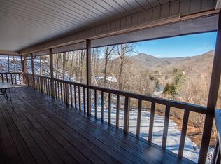 86 Fairway Dr, Franklin, NC 28734